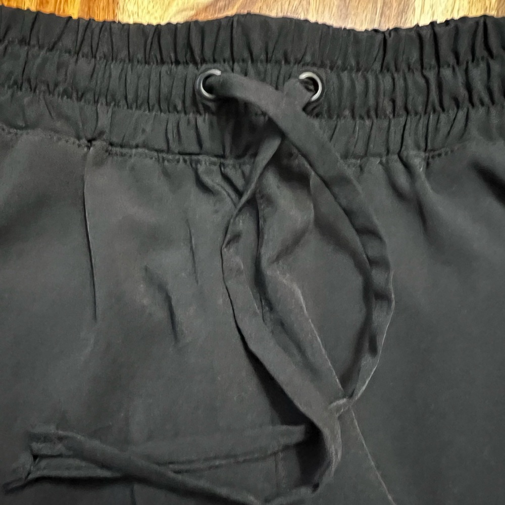 Black size M Mondetta active style shorts